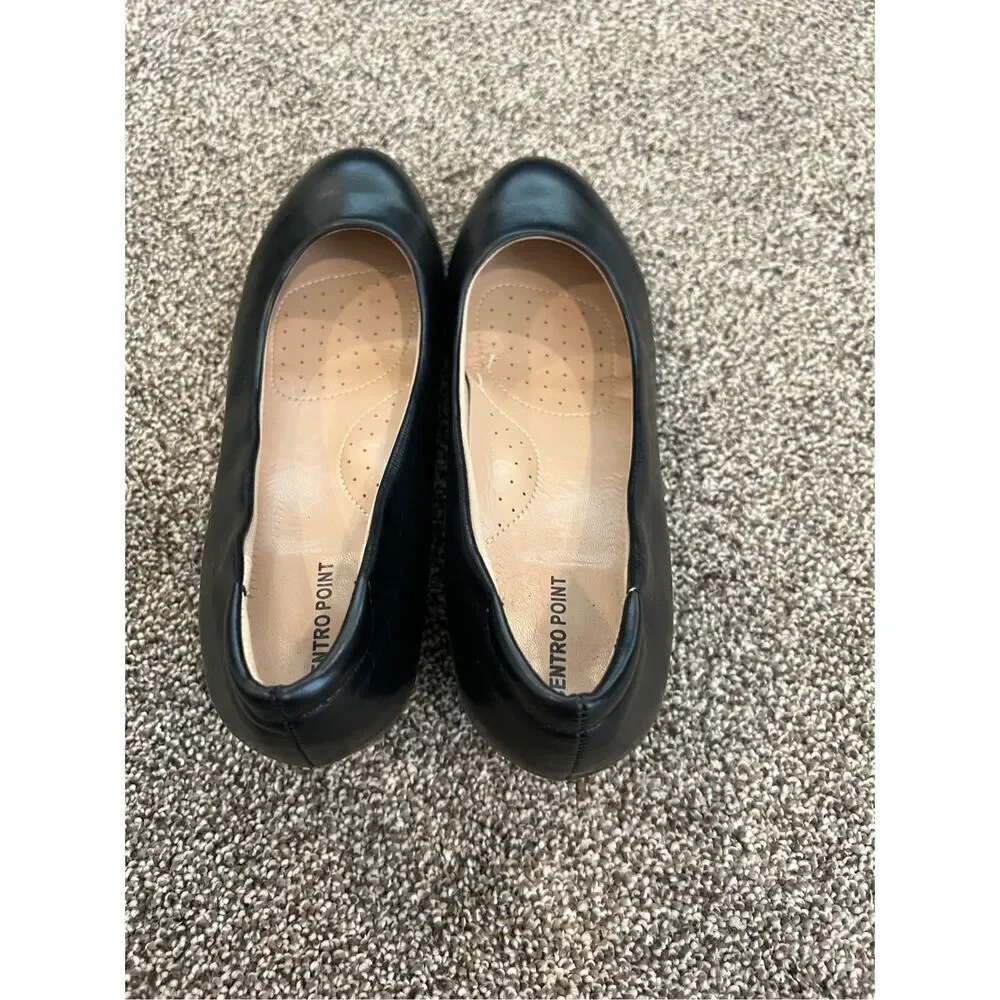CentroPoint women’s size 9 wedge heel slip ons